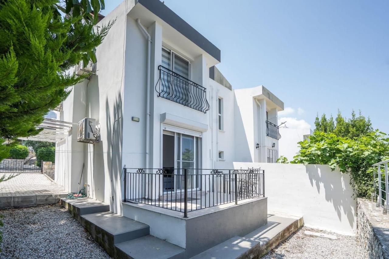 Villa Blue Kerýnia Eksteriør bilde